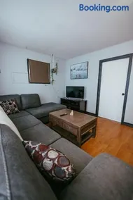 Pet-Friendly Invermere Home with Firepit by StayIn - Image 2