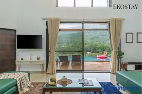 EKOSTAY - Infinity Villa with infinity pool - Image 5
