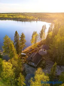 Kutulammen erämökki saunalla - Image 1