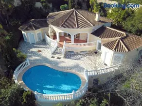 Voll ausgestattete geräumige Villa mit Garten, Grill und Terrasse | Gartenblick | Ideal für Homeoffice - Image 2