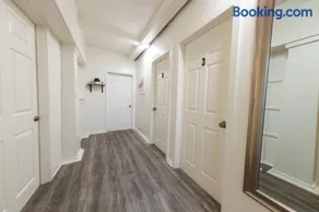 8 Beds Home with 4 Car Parking Space - Near DTLB - Image 4