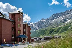 Classbnb-Spacious mountain Apartment just 500m from the ski lifts - Image 1