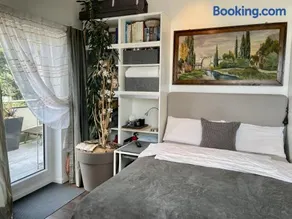 Guest Room in Stuttgart-Nord - Image 1