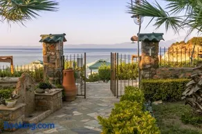 Talizeti Home - Adults Only - Image 5