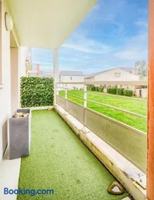Séjour paisible avec terrasse & proche mer - Image 2