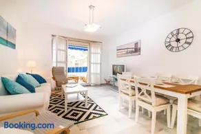 Well-located 3BDR Apartment in Fuengirola - Image 1