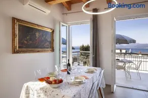 South Apartment With Pool - Image 4