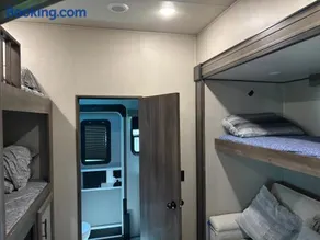 The DeVitos Keys Ferry RV - Image 3