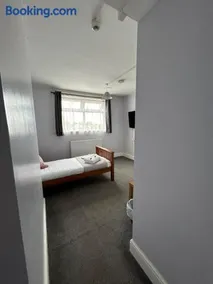 The Wheatley Hotel - Image 4
