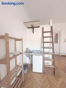 Artist Guest House - Image 5