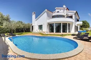 Villa Mutila - Image 1