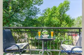 Beach & park Apartment - Image 1