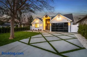 Universal Studio Stellar Home with pool and jacuzzi - Image 2