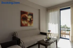 Kamari Blue Apartments - Image 5