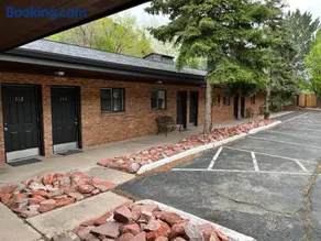 Frontier Lodge - Image 2