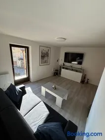 J&D Comfort Apartment - Image 4