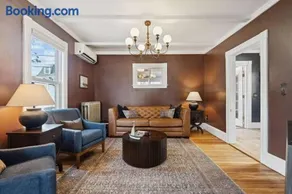 State St Parlor Walk Downtown Newly Designed - Image 1