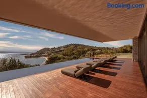 Noema Villa - Image 2