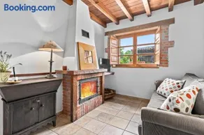 Agradable casa vacacional totalmente equipada con barbacoa, jardín y terraza | Vistas al jardín - Image 3