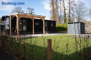 Chalets direkt am See mit Terrasse - ruhig und modern - Image 1