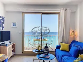 Appartement T2 vue mer, pieds dans l'eau avec accès direct à la plage de Cavalière - LE LAVANDOU - Image 1