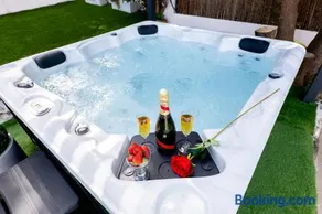 Piscine-Jacuzzi-Sauna -Videoprojecteur Perle Rare - Image 3