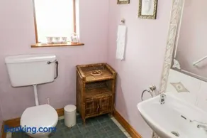 An Maide Bán, Cootehill - Image 5