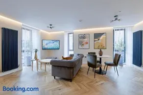 Modern apartment in town centre - Image 3