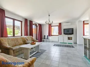 Holiday Home Lago by Interhome - Image 4