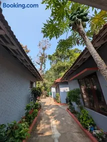 Elite Cottages - Image 2