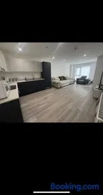 Medway Luxury Apartment - Image 2