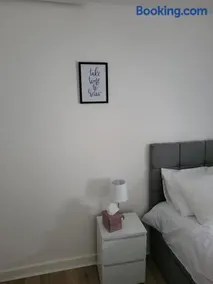 FLAT 2 Seven Cambrian Square First Floor Flat - Image 5