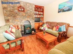 Wild Atlantic Way Country Cottage - Image 1