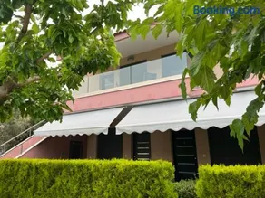 Polychrono Apartments - Image 3