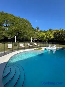 Chic-ness Oasis - Image 4