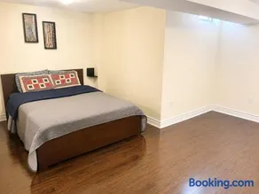 Spacious Affordable Private Suite & Ensuite Bath & Free Parking Near Toronto Pearson Airport - Image 1