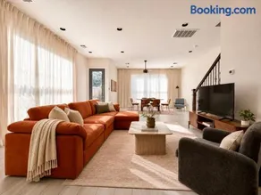 Houston House Downtown Stays - Image 1