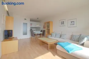 Apartment 515 - Image 2