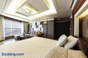 Bridge Hotel - Image 3