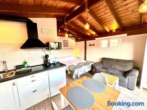 3 Casita-Estudio con Jardín en la playa - Image 3