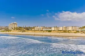 Beach View Condo in the heart of Pacific Beach! - Image 2
