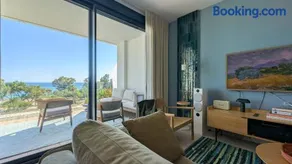 Espacioso apartamento ideal para familias con piscina, sauna y terraza | Vistas a la playa | En la playa - Image 2