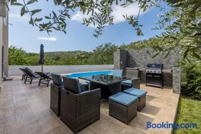 Villa Arbareto with heated swimming pool - Image 2