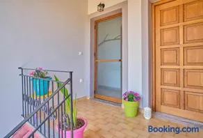 Anastasia's Appartment - Image 3