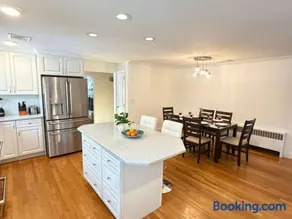 Spacious Home in Framingham MA - Image 3
