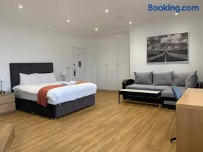 London City Hotel - Image 4