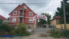Flamingó Panzió - Image 1