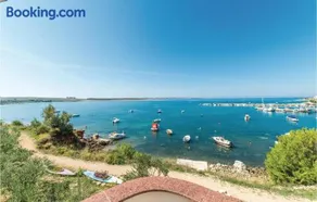 2 Bedroom Stunning Home In Povljana - Image 3