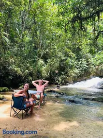 Casa de campo com cachoeira no quintal - Image 1