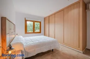 Luxury Getaway in Girona - Image 2